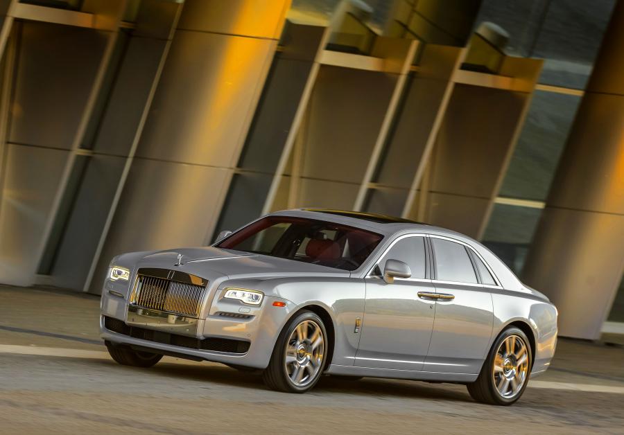  Rolls-Royce Ghost 2015 года  (US) (фото 20 из 29)